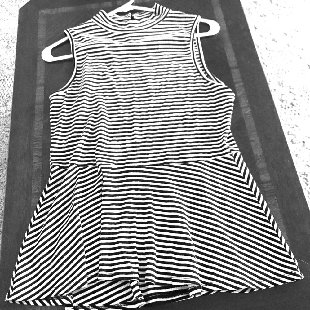 H&M sleeveless tank, striped - black and white